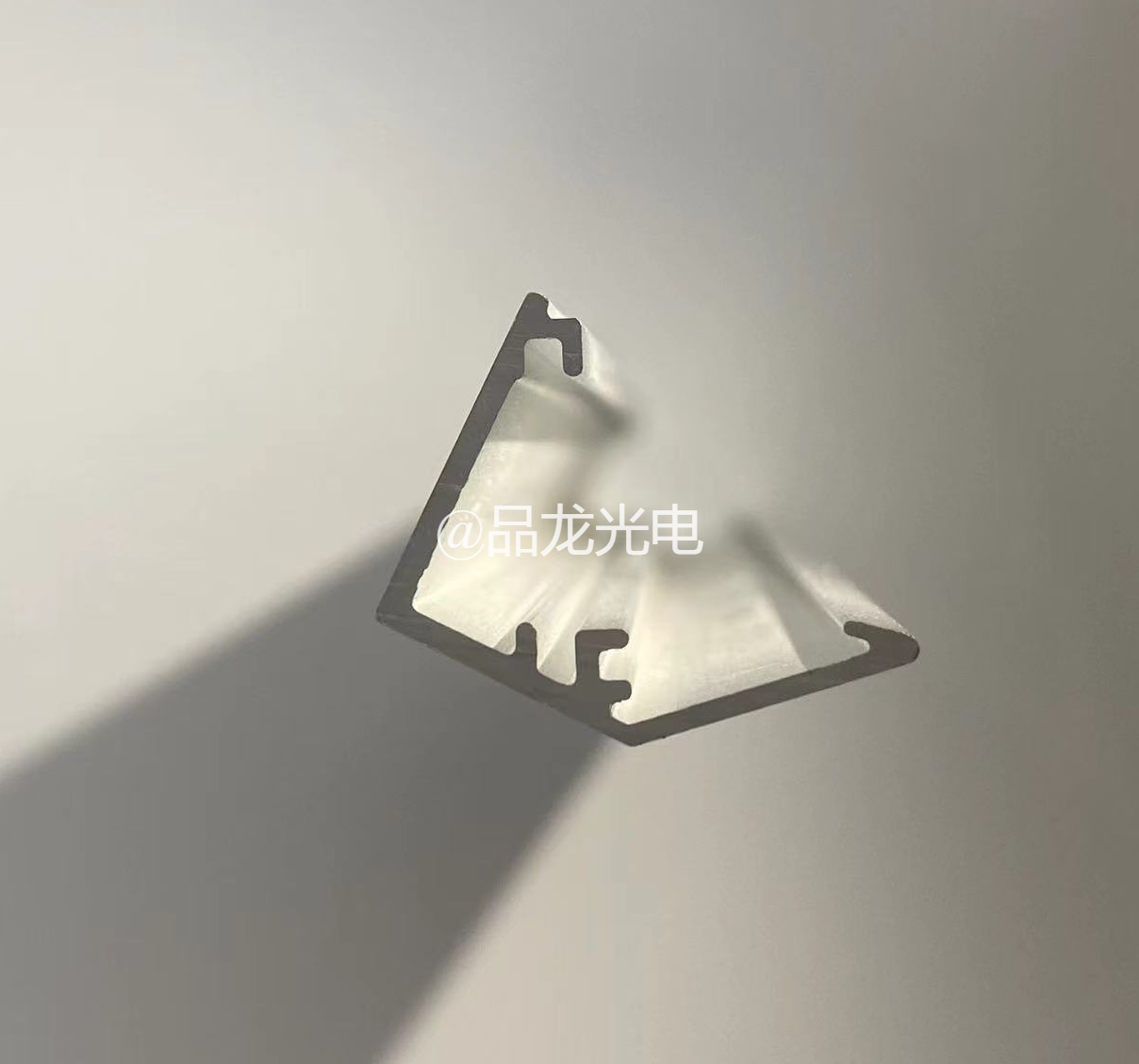 LED铝槽/V型槽
